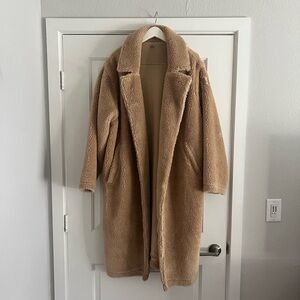 Alo Yoga Cozy Tan Teddy Coat. Size L